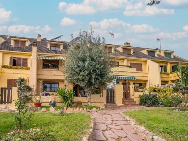 3 bedroom Terraced Villa for sale in La Canada with pool garage - € 460