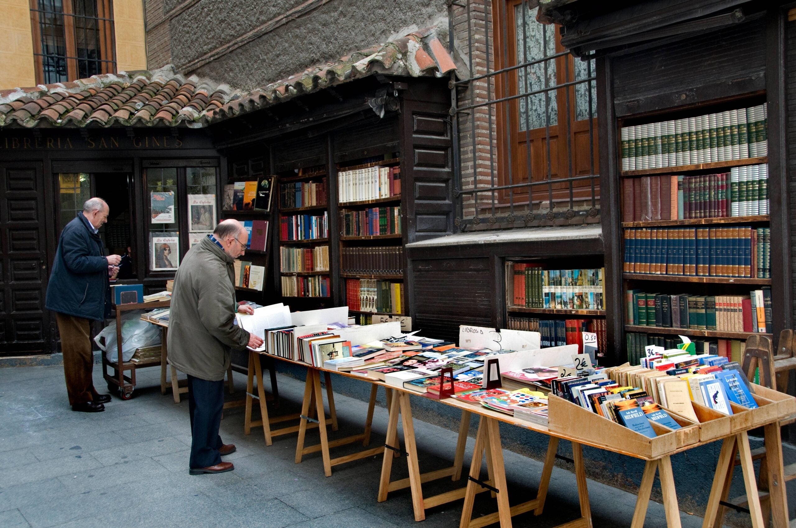 Is reading dying? Worrying figures reveal nearly half of all books available in Spain sell zero copies every year