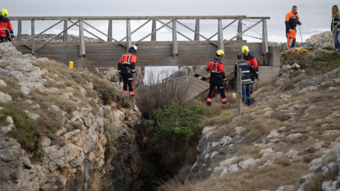 Tragic collapse of bridge that killed six students in northern Spain was 'avoidable': Official report blames corrosion and 'non-existent maintenance'