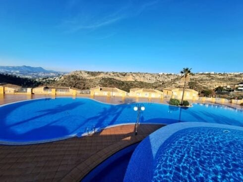 2 bedroom Apartment for sale in Cumbre del Sol with pool garage - € 185