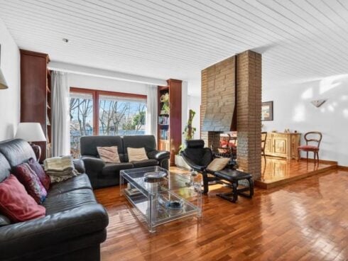 5 bedroom Flat for sale in Figueres - € 295