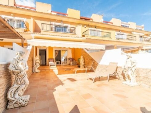 3 bedroom Terraced Villa for sale in Villamartin with pool - € 219