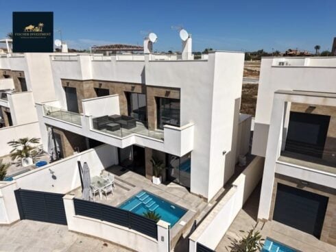 3 bedroom Villa for sale in Los Montesinos with pool garage - € 329