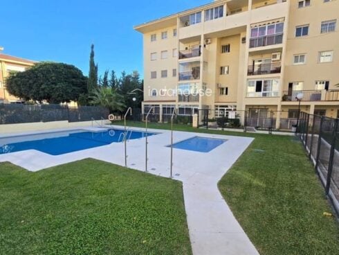 2 bedroom Flat for sale in Arroyo de la Miel with pool garage - € 345