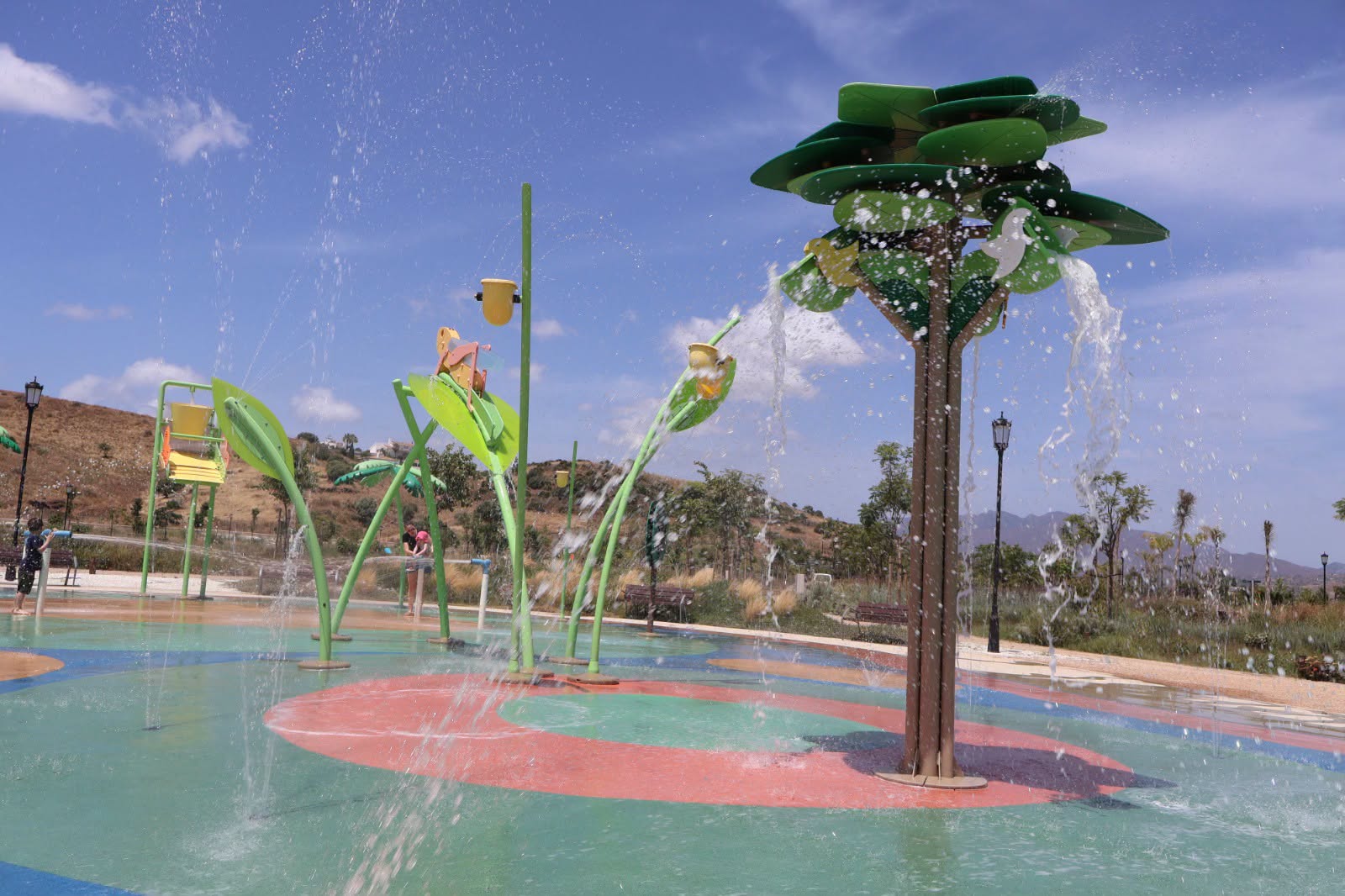 Family fun on the Costa del Sol as new splash park opens in Mijas with water jets, tipping buckets, mini slides, and a ‘Riversense’ area
