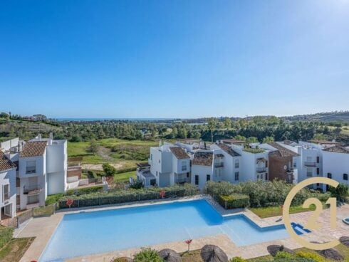 2 bedroom Apartment for sale in Benahavis with pool garage - € 645