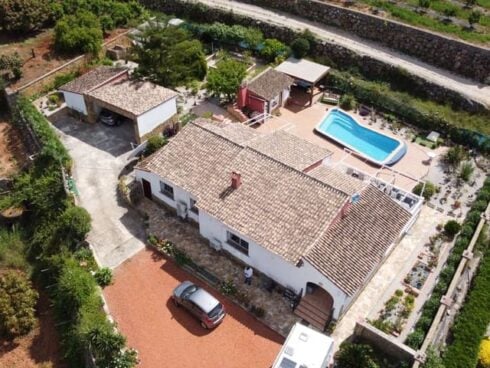 4 bedroom Villa for sale in Villalonga with pool - € 379