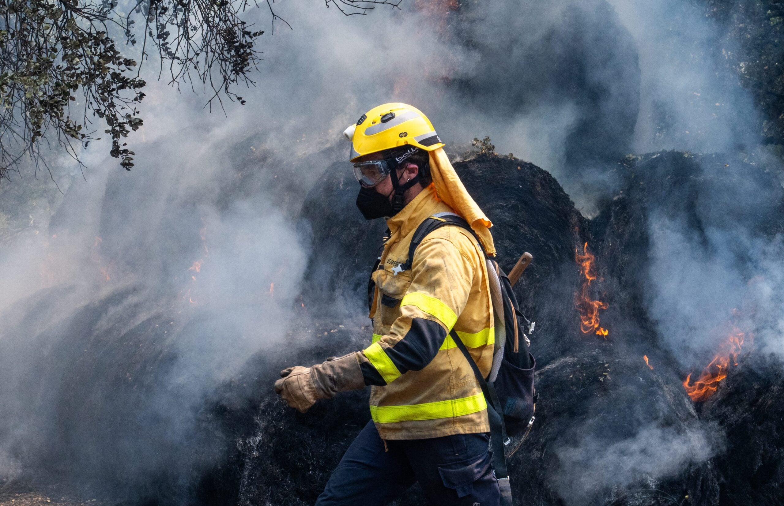 Fire crews continue to battle forest blazes in Spain with concern over start of a new heatwave