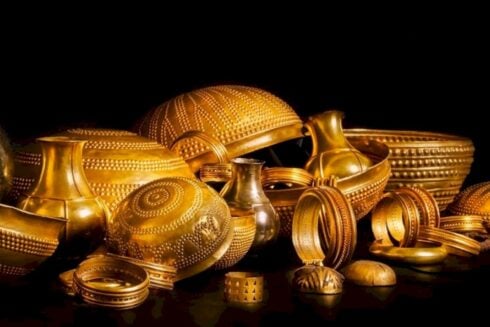 Priceless Bronze Age gold collection stolen from museum in Spain as well-planned heist took four minutes to execute
