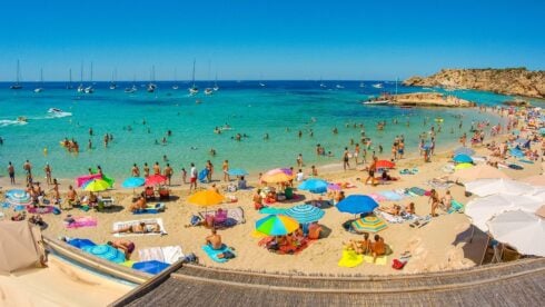 British tourist continue flocking to Ibiza, but they are spending less and less.