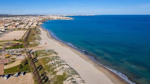 An image of Playa de las Higuericas, on the Costa Calida.