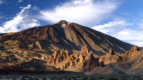 Tenerife stages dramatic volcanic eruption drill