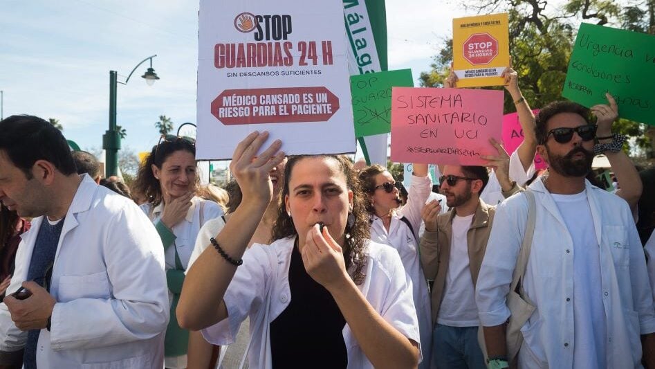 Costa Blanca doctors start indefinite strike over 24-hour shifts and ‘abusive’ minimum services