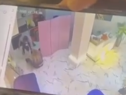 An armed gang raid a luxury shop in Sotogrande on the Costa del Sol
